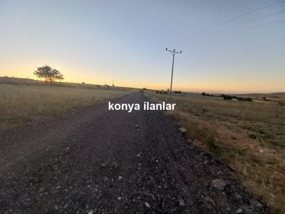 KONYA MERAM KAYHÜYÜK'TE ASFALTA CEPHE BAHÇELİK YERLERİMİZ